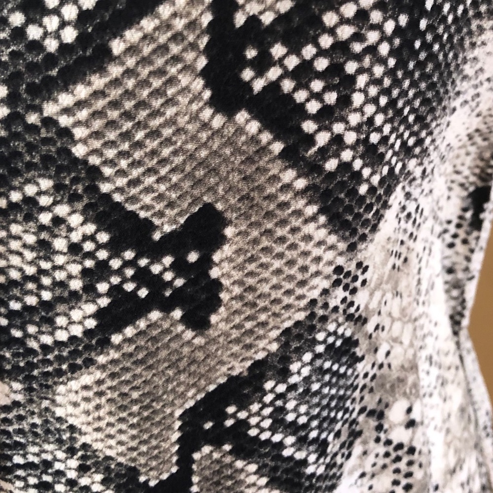 Sanctuary Python Print Button Front Top, Size S - image 3